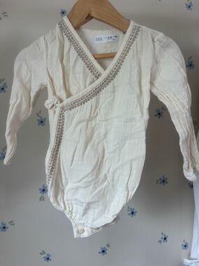 Zara Cream Wrap-Style Long-Sleeve Baby Bodysuit